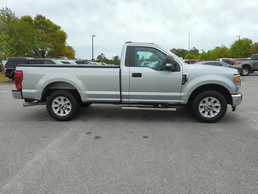 ICONIC SILVER 2022 Ford F-350 XLT