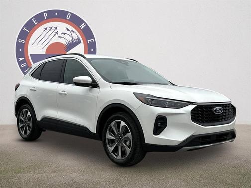 2025 Ford Escape Platinum