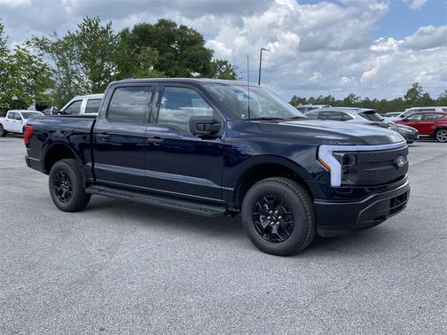 2025 Ford F-150 Lightning XLT