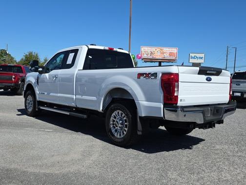 OXFORD WHITE 2022 Ford F-350 LARIAT SUPER DUTY