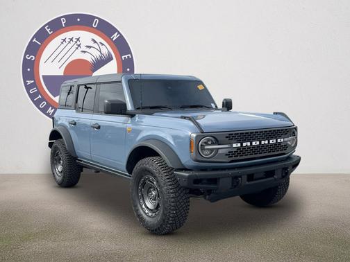 AZURE GRAY MET TRI-COAT 2024 Ford Bronco BADLANDS