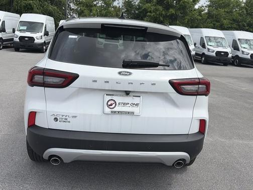 OXFORD WHITE 2025 Ford Escape ACTIVE