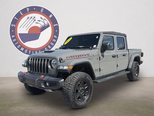 Sting Gray Clearcoat 2022 Jeep Gladiator MOJAVE
