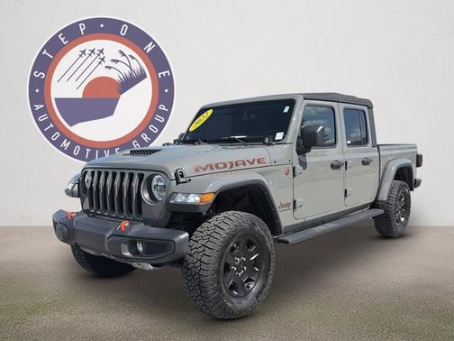 Sting Gray Clearcoat 2022 Jeep Gladiator MOJAVE