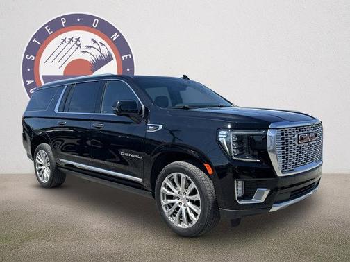 2022 GMC Yukon XL Denali