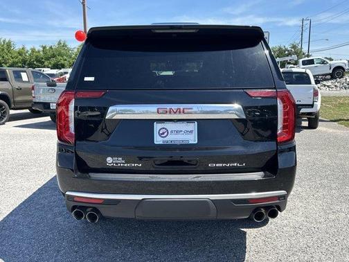 2022 GMC Yukon XL Denali
