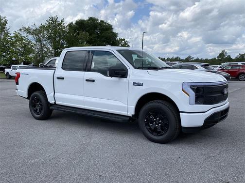 2025 Ford F-150 Lightning XLT