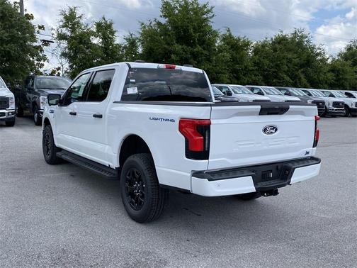 2025 Ford F-150 Lightning XLT