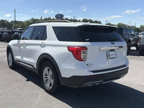 OXFORD WHITE 2023 Ford Explorer XLT