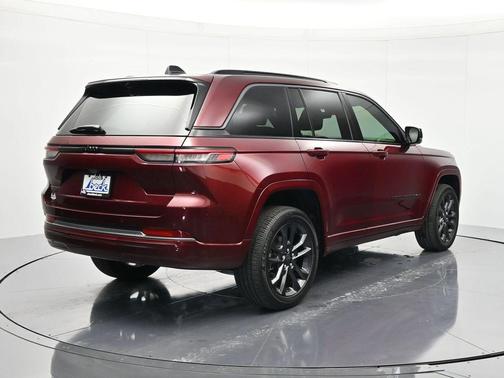Velvet Red Pearlcoat 2026 Jeep Grand Cherokee Limited