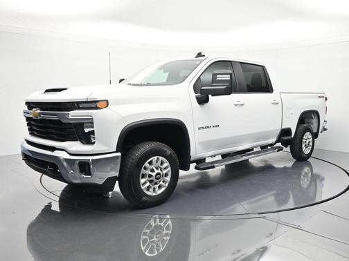 Summit White 2025 Chevrolet Silverado 2500 LT