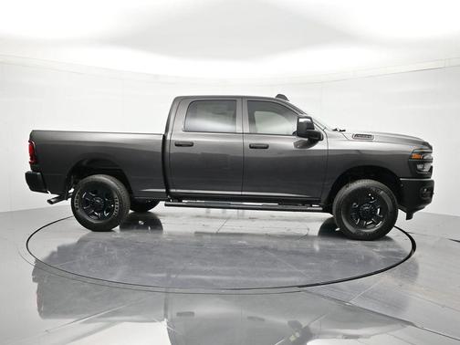 2026 RAM 3500 Tradesman Crew Cab 4x4 6'4' Box