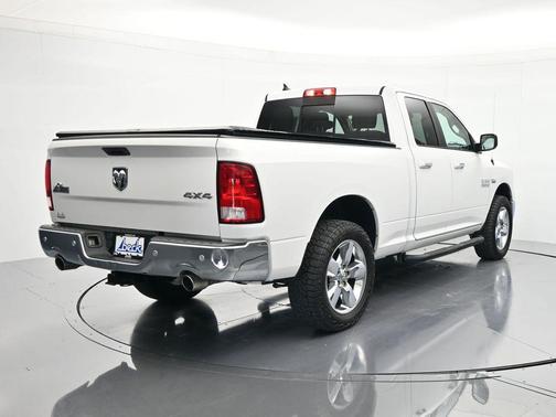 Bright White Clearcoat 2018 RAM 1500 Big Horn