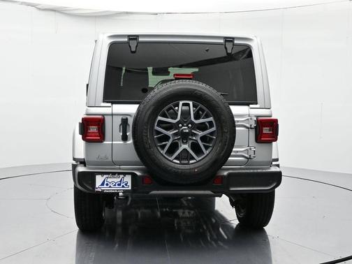 2024 Jeep Wrangler 4-Door Sahara 4x4