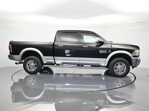 Brilliant Black Crystal Pearlcoat 2018 RAM 2500 Laramie Crew Cab 4x4 6'4' Box