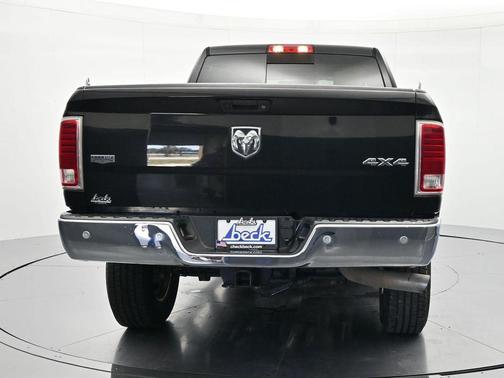 Brilliant Black Crystal Pearlcoat 2018 RAM 2500 Laramie Crew Cab 4x4 6'4' Box