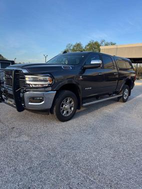2020 RAM 2500 Laramie Crew Cab 4x4 6'4' Box