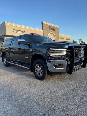 2020 RAM 2500 Laramie Crew Cab 4x4 6'4' Box