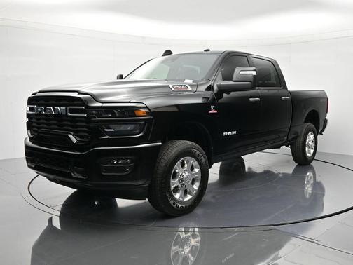 Diamond Black Crystal Pearlcoat 2026 RAM 2500 Big Horn Crew Cab 4x4 6'4' Box