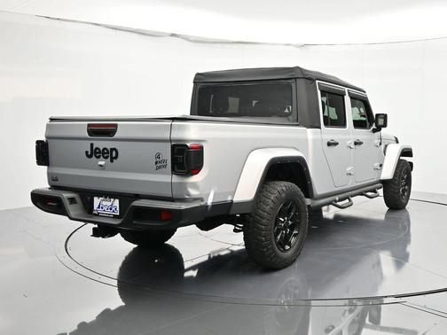 2022 Jeep Gladiator Willys 4x4