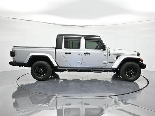 2022 Jeep Gladiator Willys 4x4