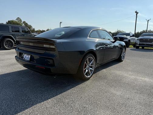 2025 Dodge Charger Daytona R/T Scat Pack