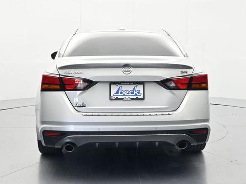 Brilliant Silver Metallic 2021 Nissan Altima SR FWD