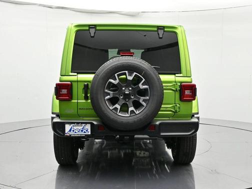 mojito clearcoat 2026 Jeep Wrangler 4-Door Sahara 4x4