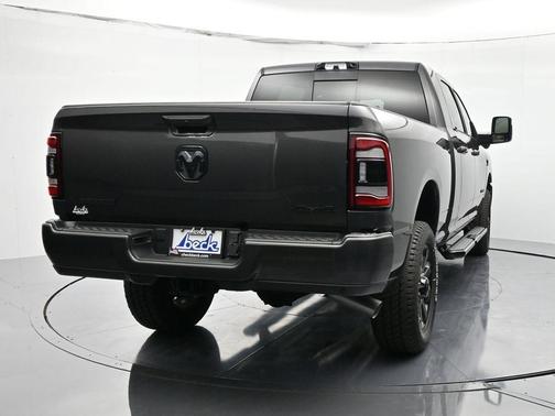 2024 RAM 2500 Laramie Crew Cab 4x4 6'4' Box