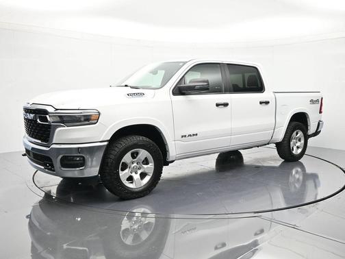 Bright White Clearcoat 2025 RAM 1500 Big Horn/Lone Star