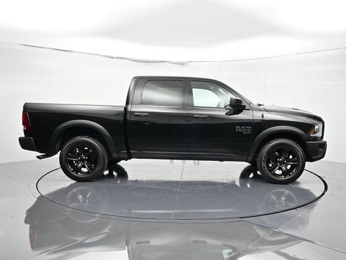 2024 RAM 1500 Classic Warlock Crew Cab 4x4 5'7' Box