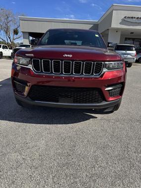 2024 Jeep Grand Cherokee Laredo