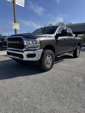 2024 RAM 2500 Tradesman Crew Cab 4x4 6'4' Box