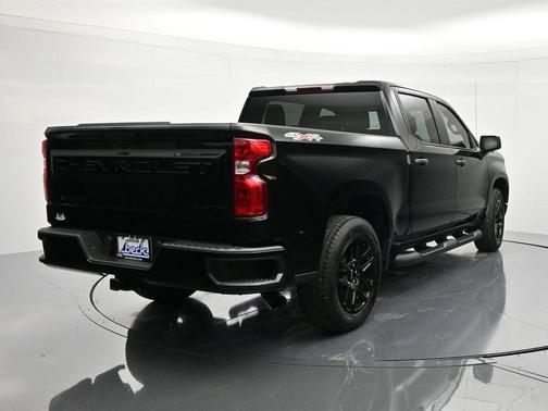 2023 Chevrolet Silverado 1500 Custom