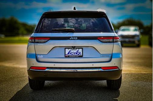 2023 Jeep Grand Cherokee Laredo