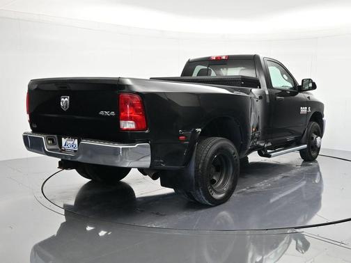 Brilliant Black Crystal Pearlcoat 2017 RAM 3500 Tradesman Regular Cab 4x4 8' Box
