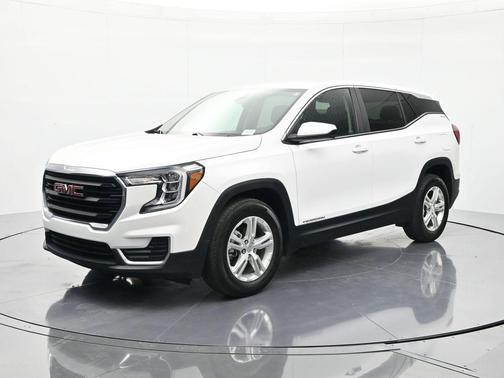 Summit White 2024 GMC Terrain SLE