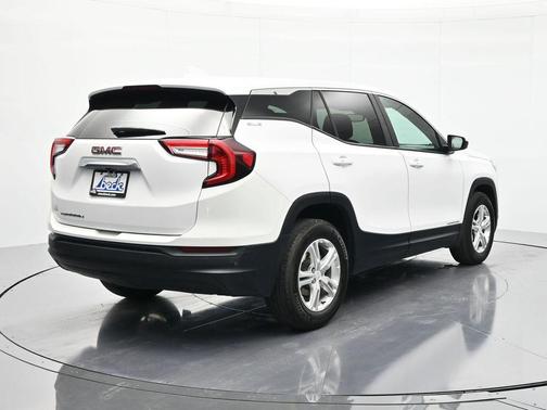 Summit White 2024 GMC Terrain SLE