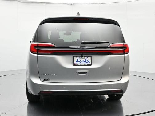 2026 Chrysler Pacifica L