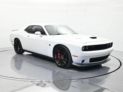 White Knuckle Clearcoat 2023 Dodge Challenger R/T Scat Pack