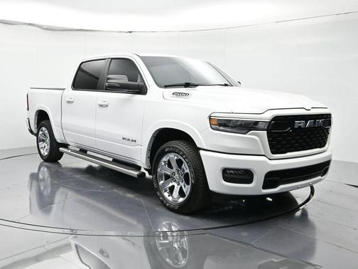 Bright White Clearcoat 2025 RAM 1500 Big Horn/Lone Star