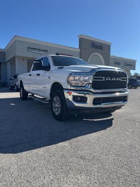 2024 RAM 3500 Big Horn Crew Cab 4x4 8' Box
