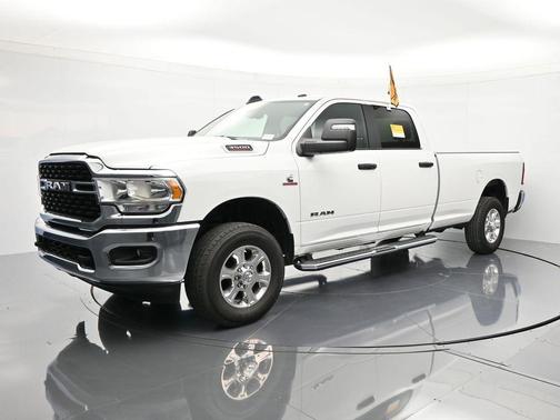 2024 RAM 3500 Big Horn Crew Cab 4x4 8' Box