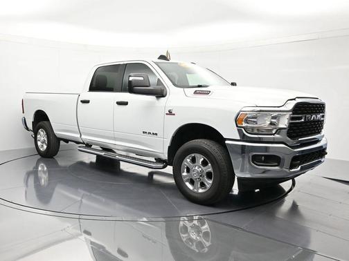2024 RAM 3500 Big Horn Crew Cab 4x4 8' Box