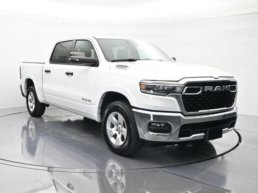Bright White Clearcoat 2025 RAM 1500 Big Horn/Lone Star