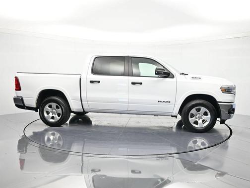 Bright White Clearcoat 2025 RAM 1500 Big Horn/Lone Star