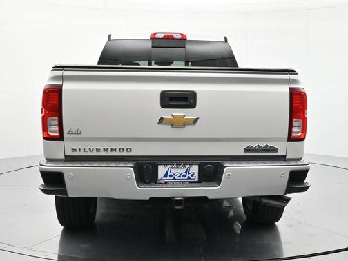 Iridescent Pearl Tricoat 2017 Chevrolet Silverado 1500 High Country