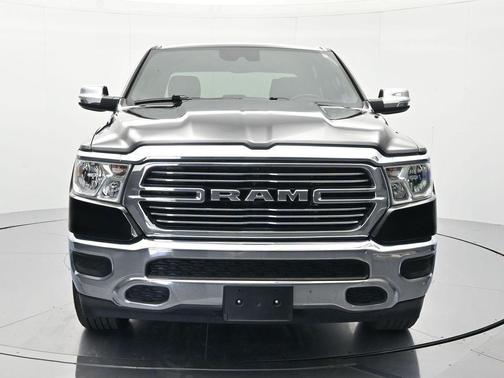 Diamond Black Crystal Pearlcoat 2024 RAM 1500 Laramie
