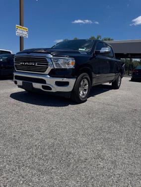 Diamond Black Crystal Pearlcoat 2024 RAM 1500 Laramie