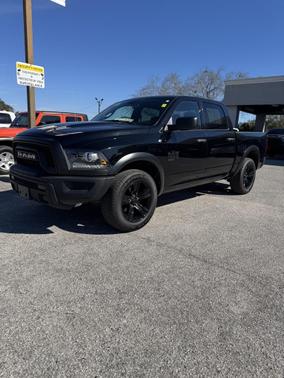 2024 RAM 1500 Classic Warlock Crew Cab 4x4 5'7' Box